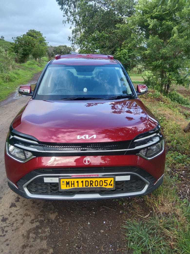 Toyota Glanza premium taxi for family trips in Mahabaleshwar